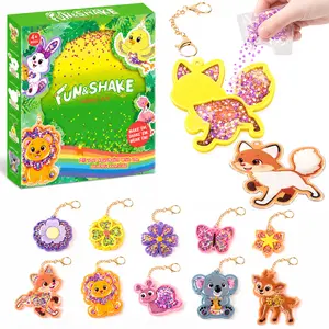 Fun & Shake Animal Keychain DIY Craft Kit for Kids, 10Pcs Glitter Shaker Keychains with Confetti, Cute Animal Arts & Crafts Set, Creative Handmade Toy Gift for Girls Boys Ages 4+