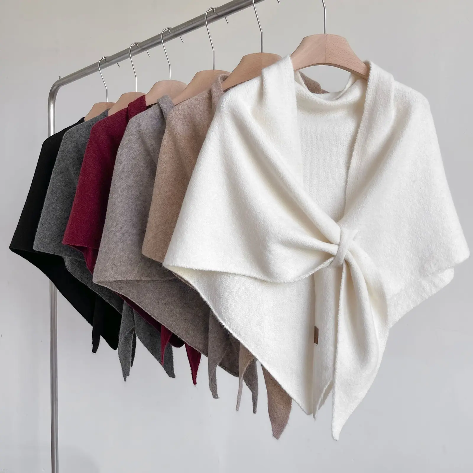 Female Clothes: Casual Polyester Knitted Triangle Poncho, Solid Color, Lightweight Casual Soft Shawl Scarf Wrap, 185*75cm/72.83*29.53inches, Chic Spring & Fall Accessory
