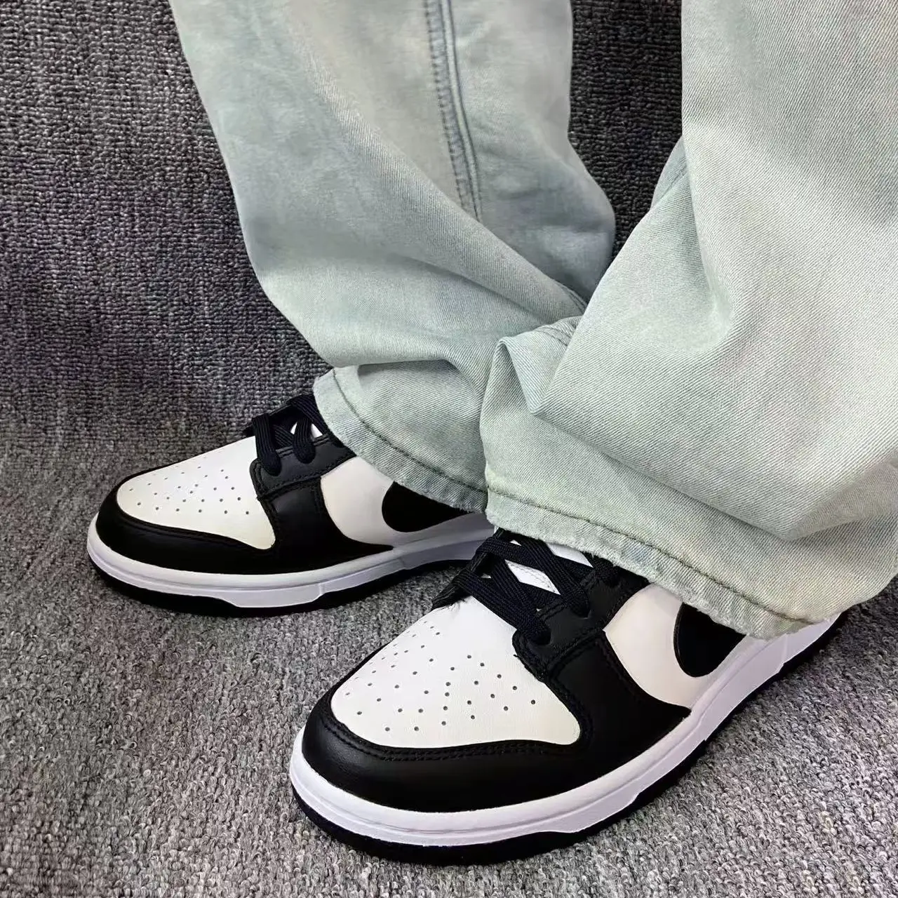 New Dunk Low Retro Sneakers Fashion Sports Panda Dunk Basketball Shoes Black White