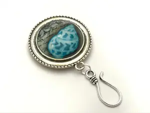 Blue Seashell MAGNETIC Portuguese Knitting Pin