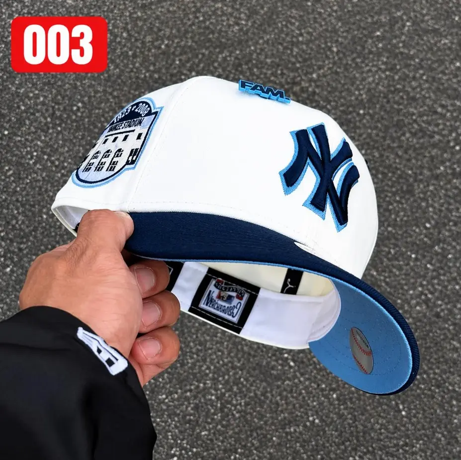 New Era New York Yankees 9FORTY A-Frame Snapback Hat White Crown Red Brim Adjustable MLB Baseball Cap Streetwear Unisex Summer Edition TikTok Trend Retro Vintage Sport Look