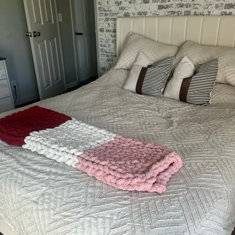 Valentine Chunky Throw Blanket - Multi-Colored Design with Red, White & Pink Ribbons, Soft and Cozy for Cuddling
