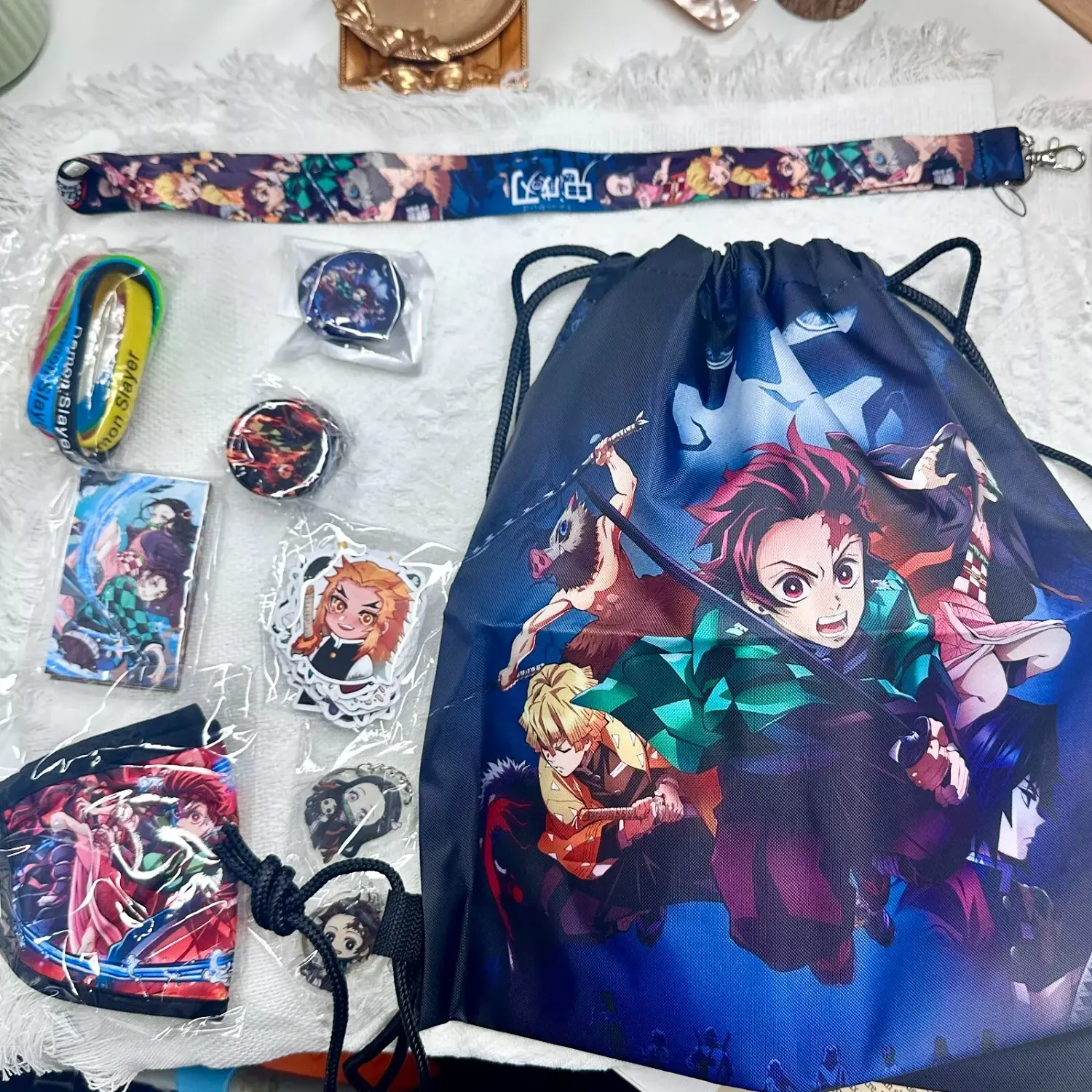 Drawstring Bag Set, Japanese Anime Character Print Backpack for Fans, 4-Piece Gift with Lanyard, Stickers and Collectible Bag Pendant Keychain, Collectible Bag Keychain
