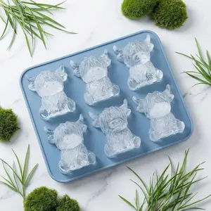 Cute Highland Cow Silicone Ice Cube Tray Mold, Dual Use for Candy Cookies Baking, Cooling Coffee Drinks, Home Bar Accessories, 1/6 Block Ice Mould, Ice Molds
