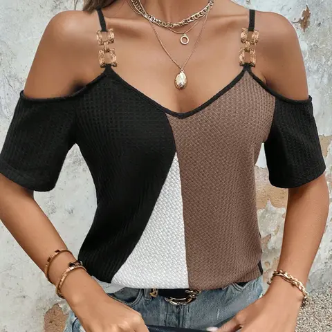 Women's Summer Color Block Patchwork Metal Detail Metallic Cold Shoulder Spaghetti Strap Fitted Short Sleeve T-Shirt, Stylish Casual Classy Elegant Top for Daily Wear Womenswear Casual Daily Tops