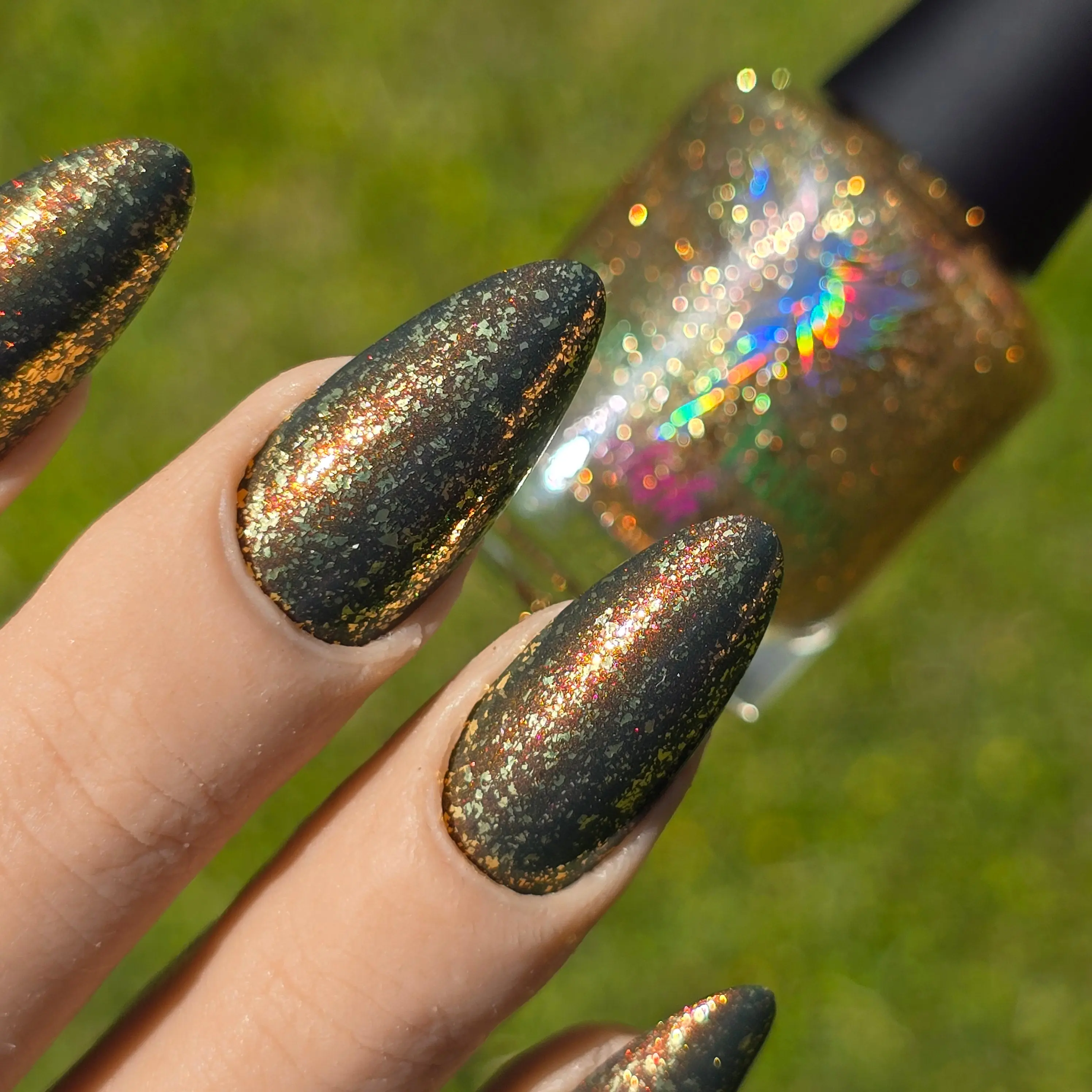 Sol Shard | Opaque Gold Chrome Micro-Flakes in a Clear Base