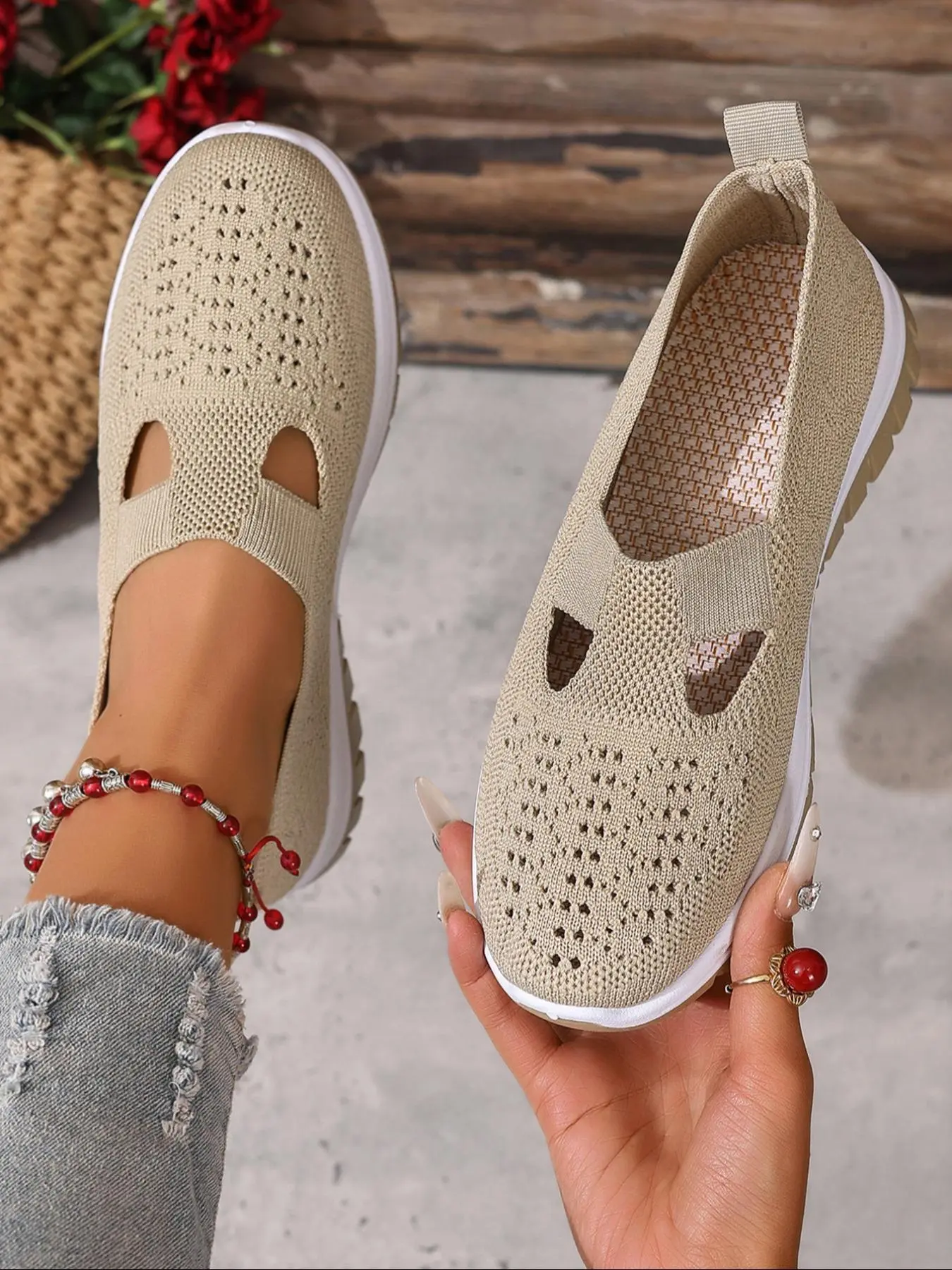 Women's Solid Color Low Top Sneakers, Lightweight Slip Ons, Footwear Slipon, Casual Comfortable Breathable Sports Running Shoes, All-match Basic Shoes for Daily Wear, Breathable Summer Shoes, Slip Ins Shoes