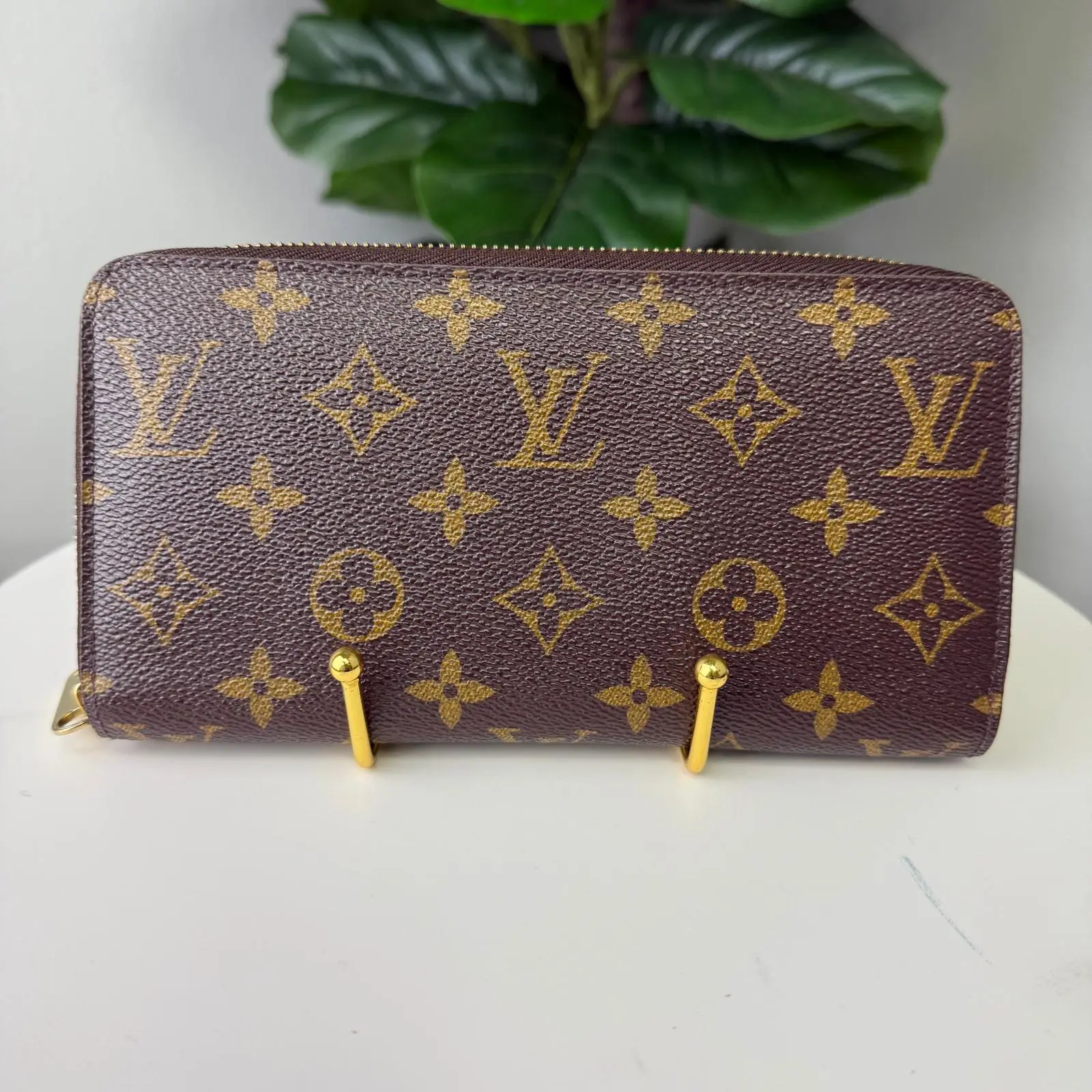 Pre-owned Authentic Limited Edition Louis Vuitton Monogram Canvas Long Wallet Fuchsia, Cowhide, Zipper Closure, 4 to 12 Card Slots, Everyday Fashion Accessory