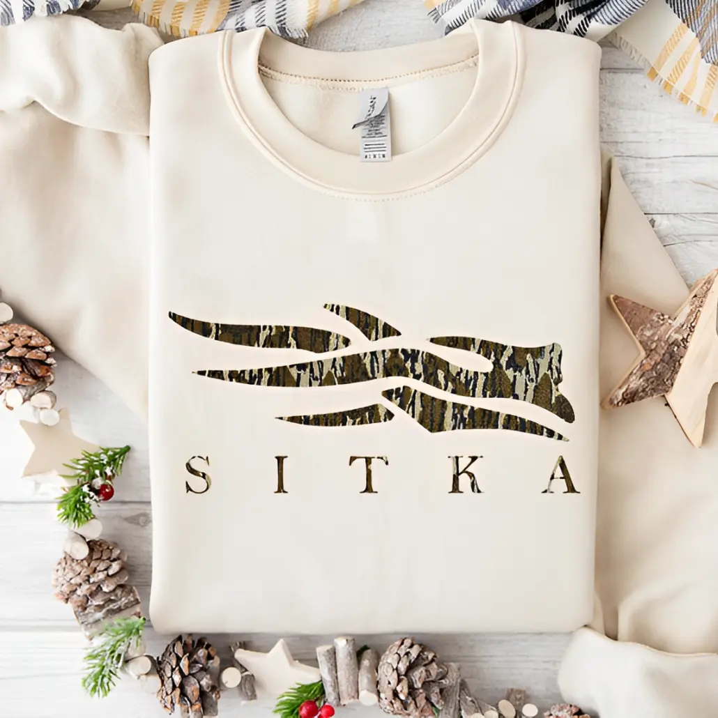 Sitka Camoflauge Bottomland Pattern Logo Unisex Hoodie - Sweater - T-shirt Classic Menswear Sitka Camoflauge Bottomland Pattern Logo Unisex Hoodie - Sweater - T-shirt Classic Menswear