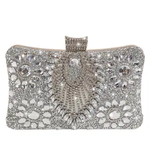Silver Rhinestone-Embellished Evening Clutch, Handbag with Detachable Chain a Versatile Shoulder Crossbody Purse Cute Party Wallet Fully Rhinestone-covered Mini Bag for Parties, Weddings, Christmas and Similar Occasions
