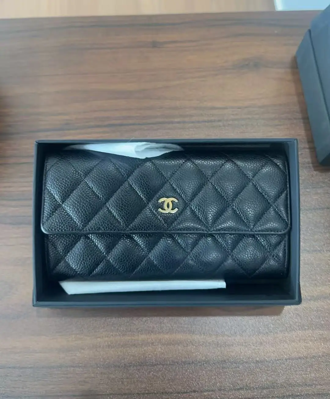 Pre-owned CHANEL france wallet H1 Black & Gold Caviar Leather SM06280022