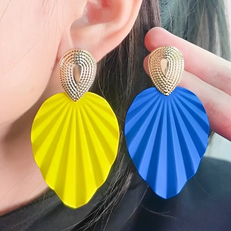 European and American Style Earrings Personality Colorful Leaf Metal Stud Earrings Exaggerated Design Sense Earrings Jewelry for Women