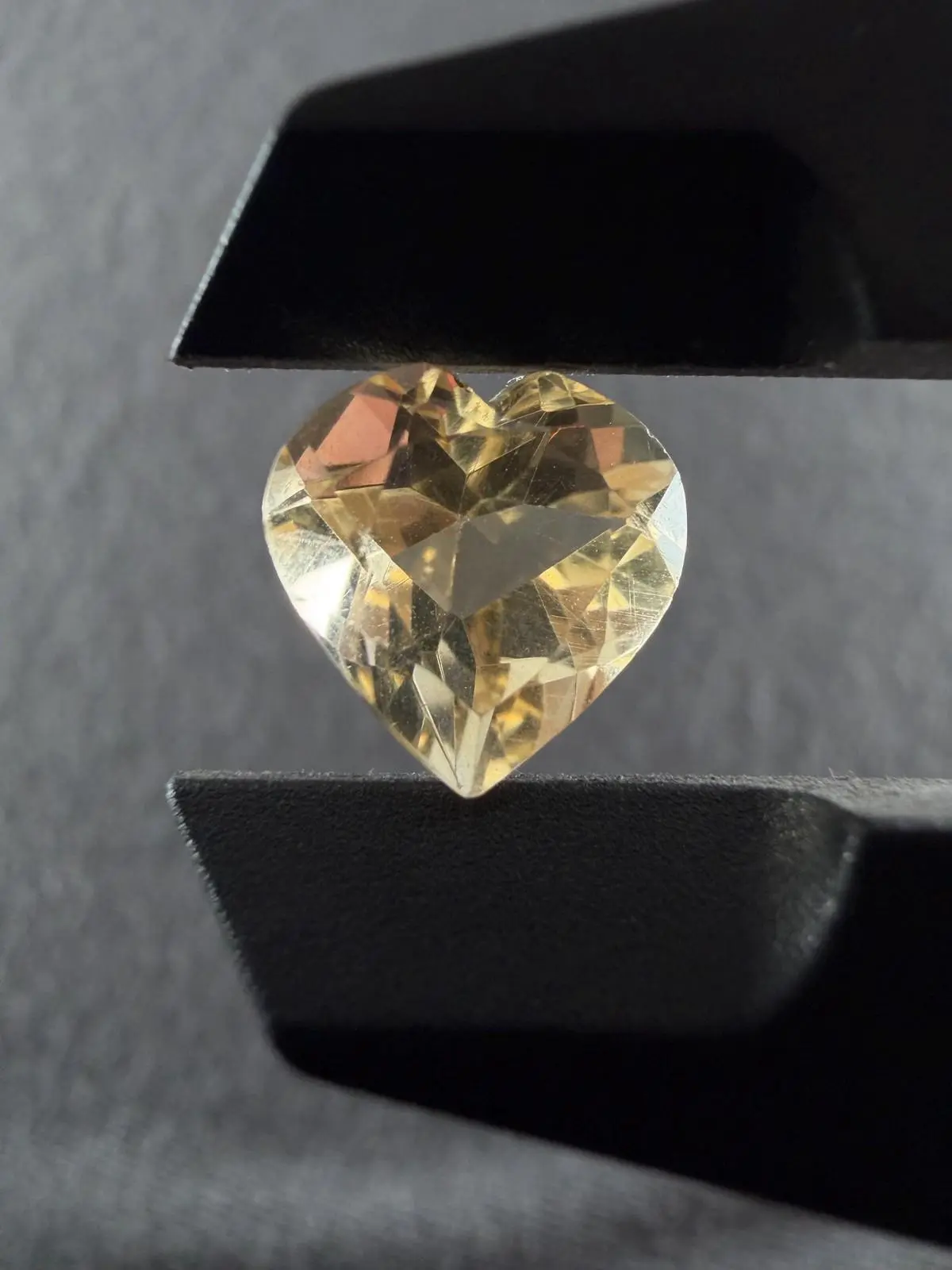 Natural Citrine 4 Carat Loose Semi-Finished Gemstone - 10 mm Transparent Faceted Heart Cut, Reflective Flashes Natural Crystal Jewelry Accessory