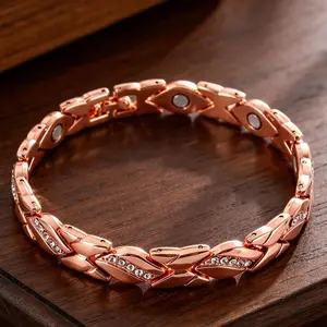Copper Bracelets for Women 99.99% Pure Copper Magnetic Therapy Bracelet for Pain Relief Magnets 18K Gold Plated Four Leaf Clover Design with Sparkling Cubic Zirconia Adjustable Infinite Clover Link Bracelets Trendy Jewelry Gifts for Mom permanent