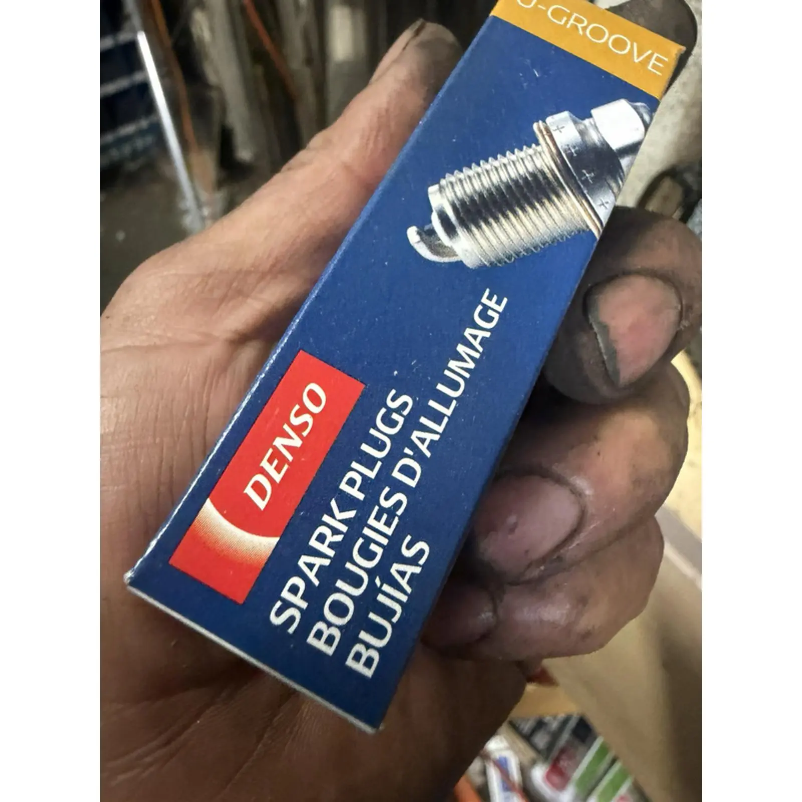 Denso U-Groove Spark Plugs for Lawn Mowers - 2pieza- Essential for Lawn Mower Maintenance - Reliable Performance