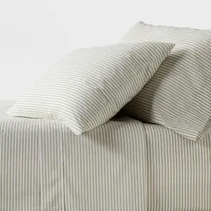 Threshold 250 Thread Count Organic Cotton Percale 4-Piece Sheet Set