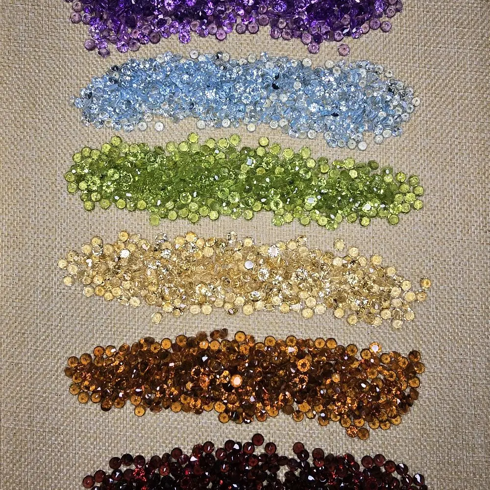 Earthy Vybz Natural Chakra Faceted Gemstone Mix - Loose Crystals for Wire Wrapping, Ring Making & Jewelry Supplies - Hand-Picked 7 Chakra Healing Stones Pack