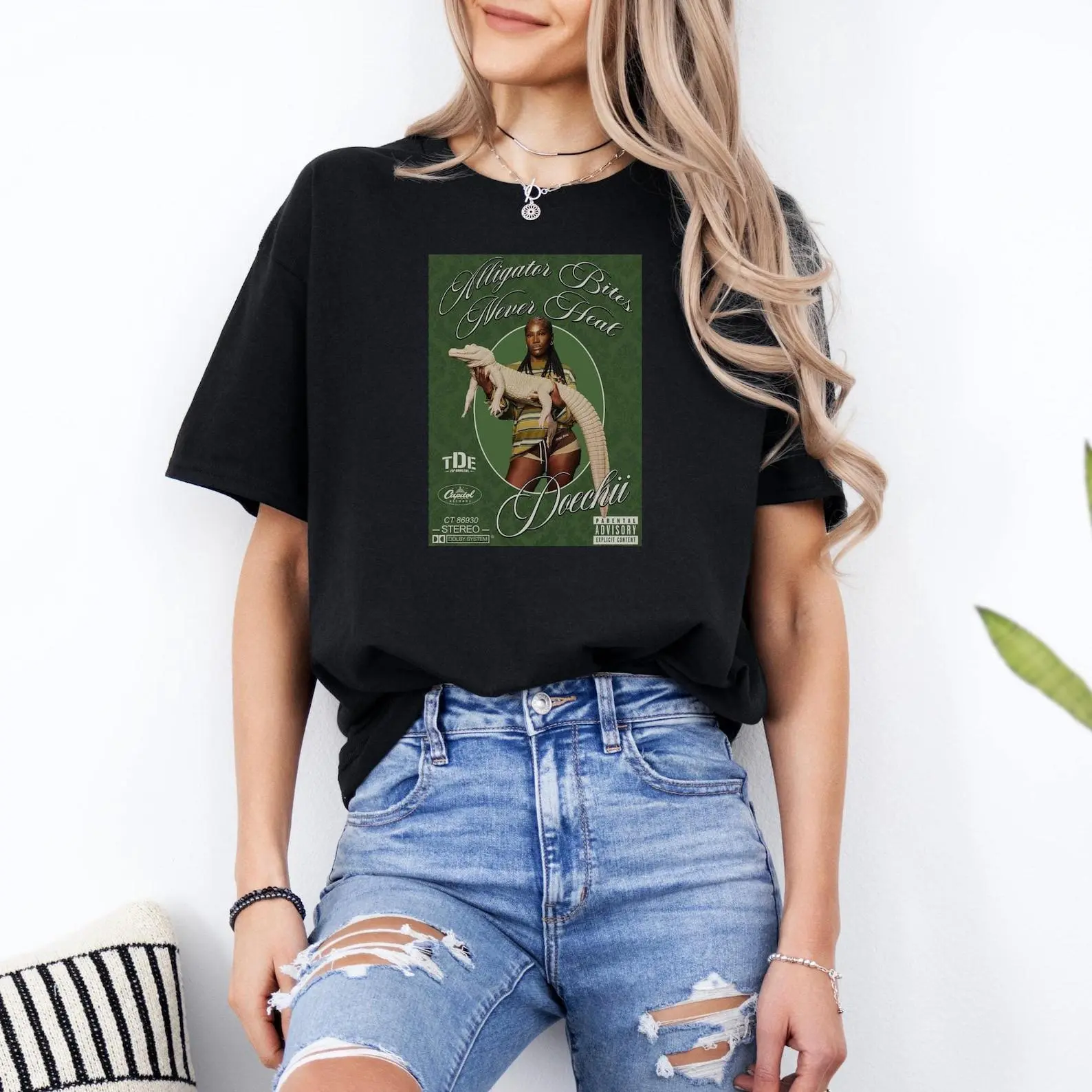 DOECHII Shirt, Doechii Swamp Princess Concert Light Sand Pullover Merch For Unisex Mens Womens Fan Gift Him Her.