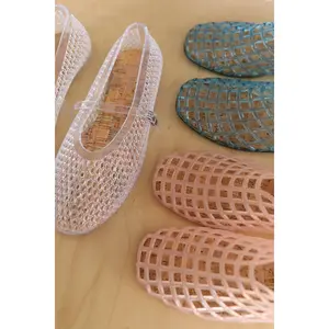 Rae: Maeve Jelly Flat
