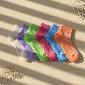 6 Pairs Unisex Socks for Spring Fall Winter, Casual Knit Comfy Vintage Fashion Dress Socks for Girls, Ideal Gifts for Women Men