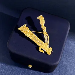 Baroque V shape brooch, vintage women men suit coat accessories pins jewelry