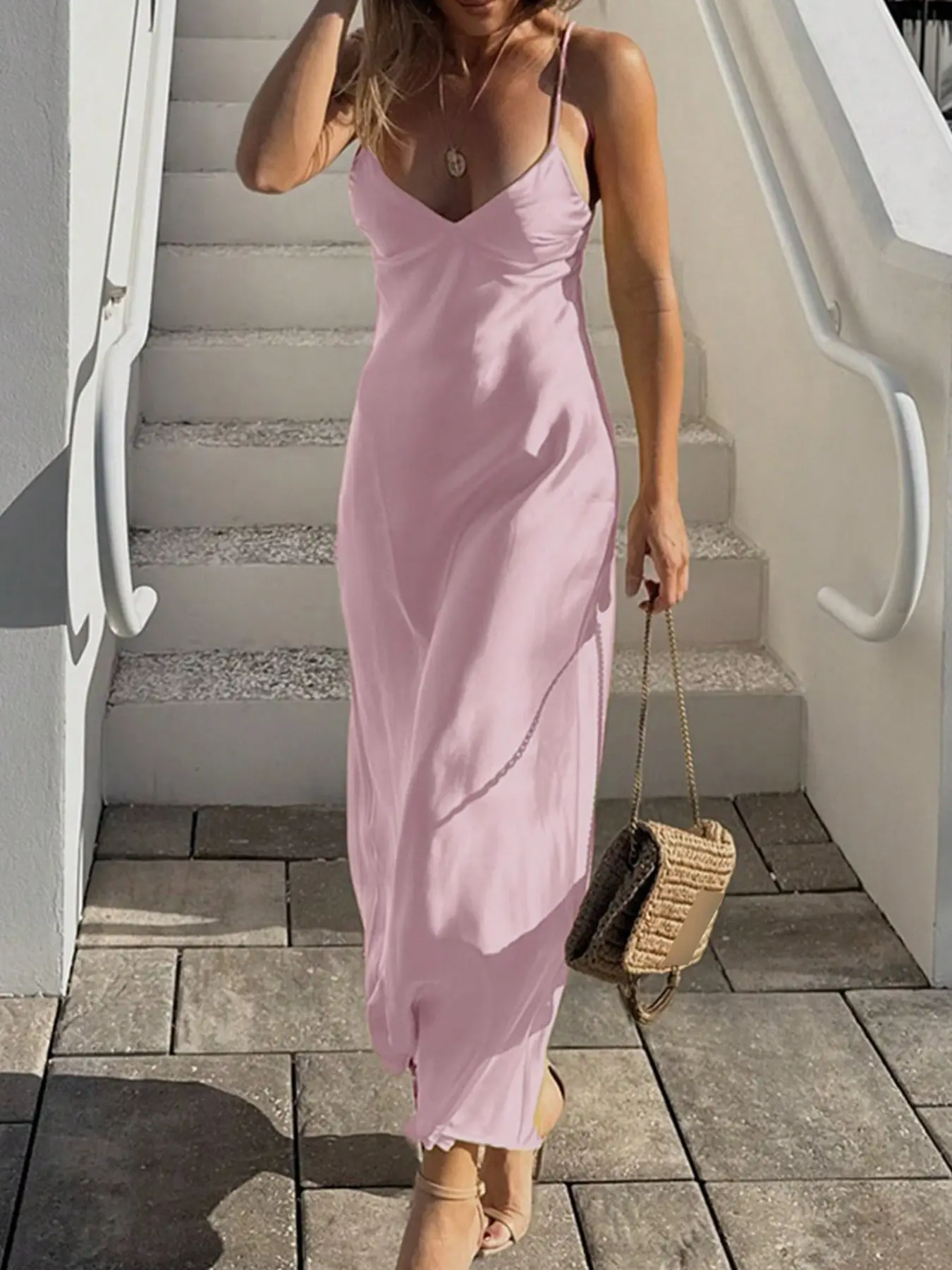 Women's Summer Fashion Sexy Backless Satin Spaghetti Strap Sleeveless Dress, Beach Dress, A-Line Tie Back Hollow Out Design V Neck Pure Color Midi Dress Womenswear