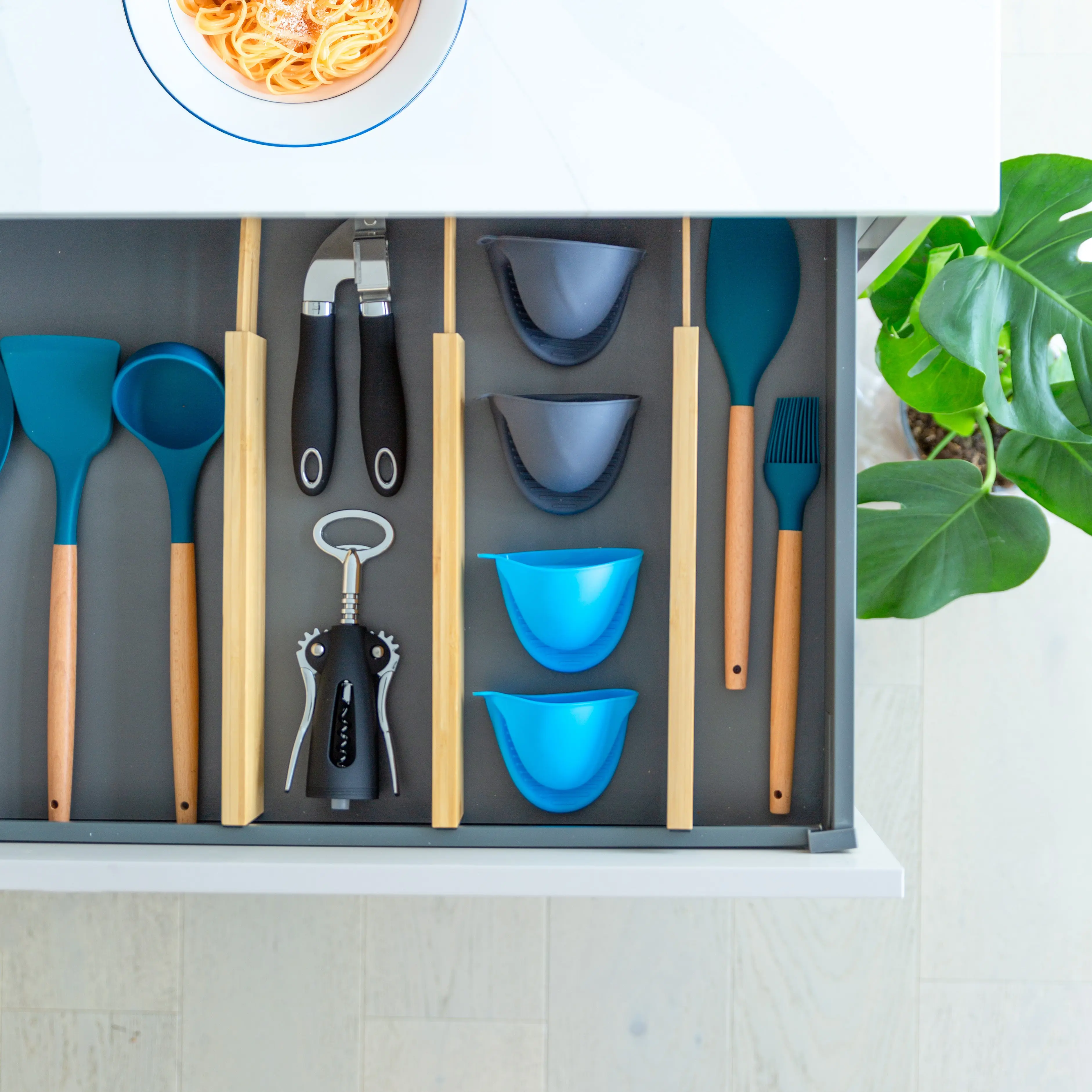 Expandable Drawer Dividers- Pack of 4
