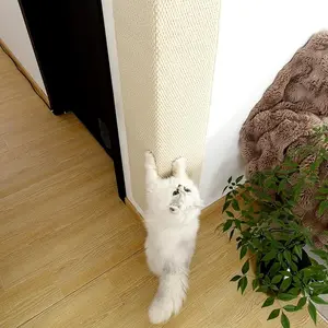 SHENGOCASE Thickened Cat Wall Corner Climbing Carpet, Cat Wall Furniture, Wall Corner Scratcher, Scratching Post (Cream-White)