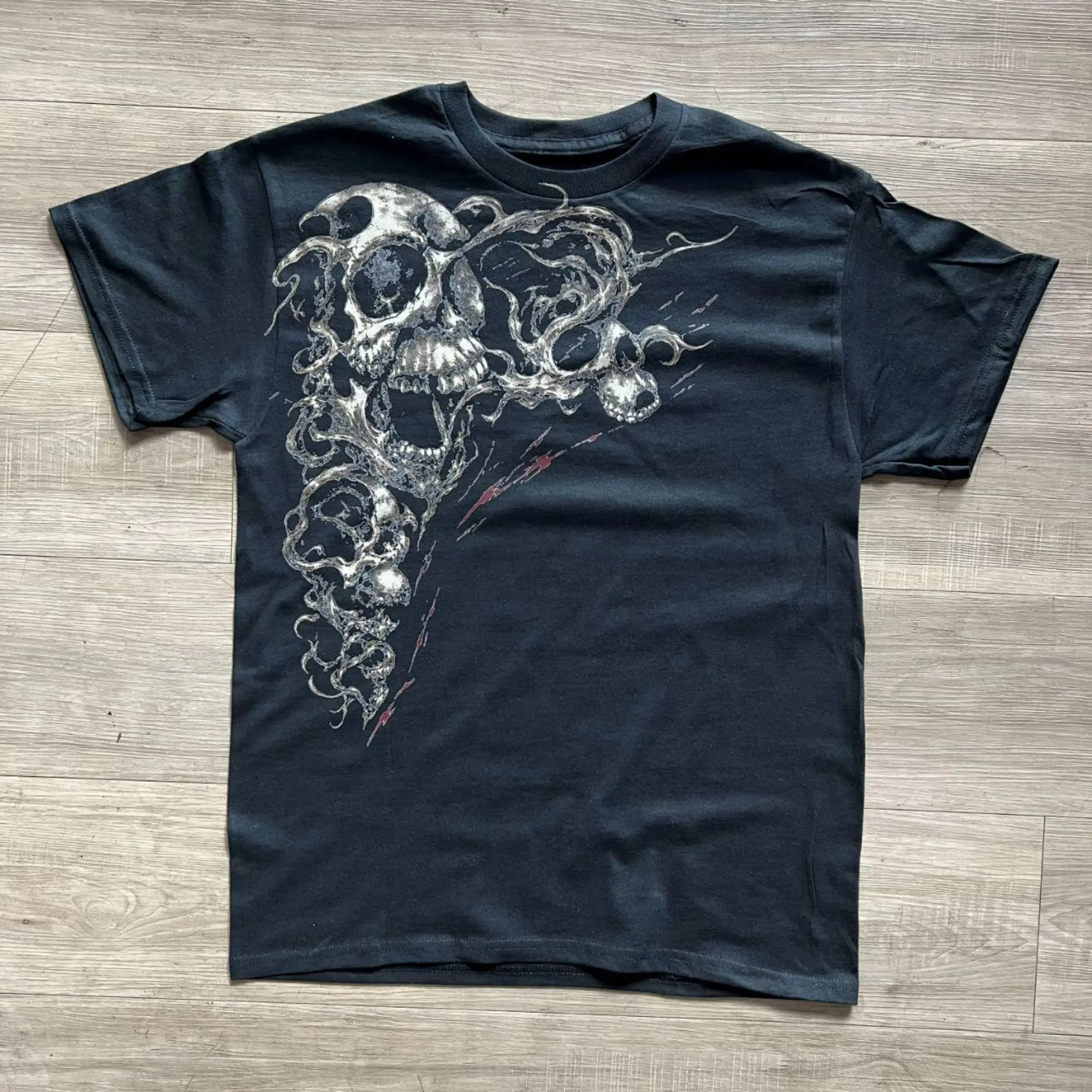 Y2K Affliction Style Skull Graphic Tee, Y2K Grunge Tribal Spine Graphic Shirt, Vintage Aesthetic Streetwear Tee, Crew Neck, Short Sleeve, Cotton, Gift for Aesthetic Him Her, Men And Womenswear Top