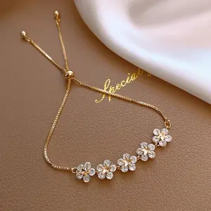 Minimalist Five-Pointed Star Petal Bracelet, Trendy Star Jewelry for Daily Wear & Vacation, All-Season Versatile Accessory (No Plating)