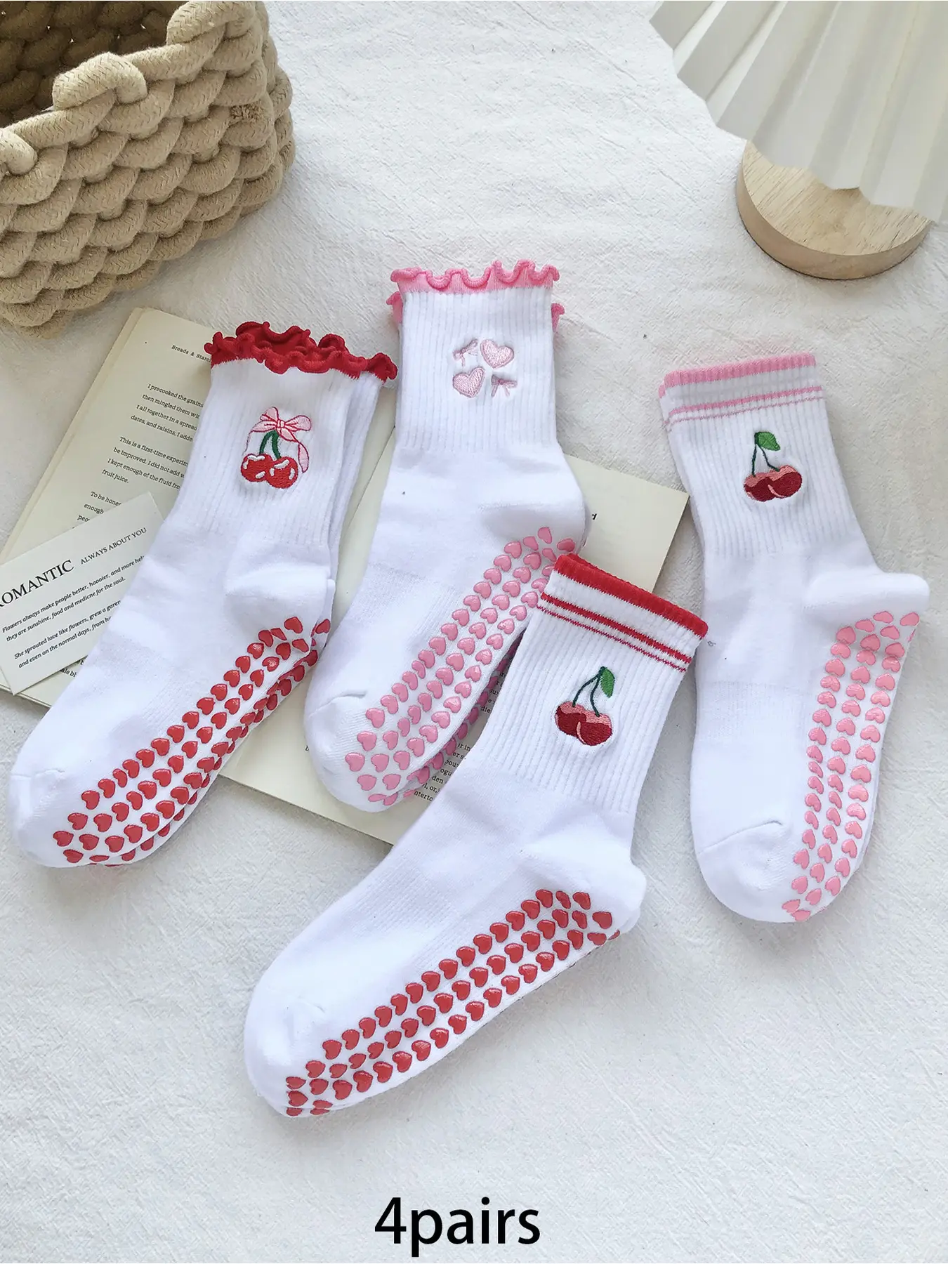 4 pairs Fashion Cherry Embroidery Yoga Socks, Grip Sports Socks, Workout Socks, Athletic Socks, Breathable Polyester Socks, Non-Slip Comfortable Casual Sports Socks, Suitable for Women's Daily Exercise, Fitness, Yoga, and Pilates