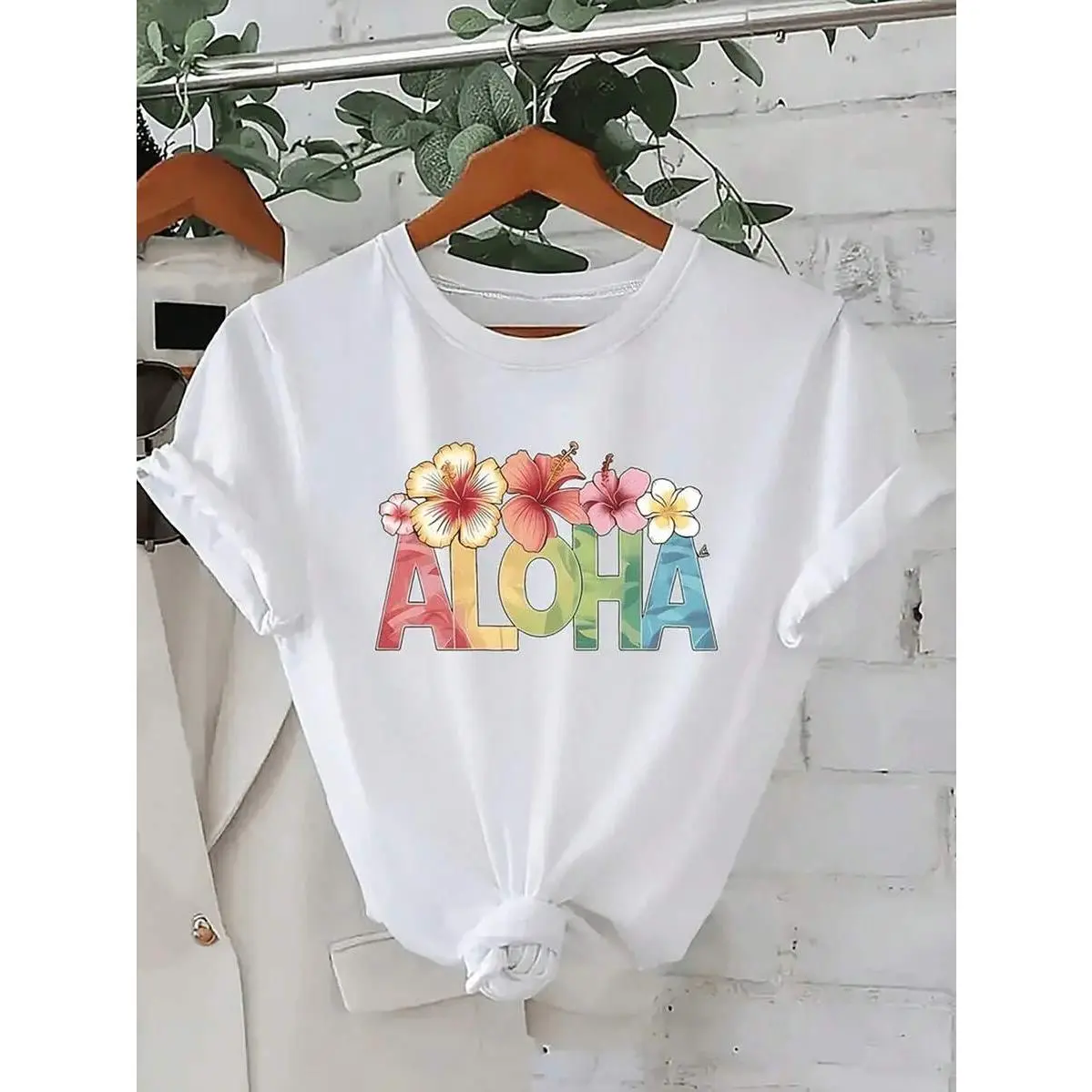 Women's Hawaiian T-Shirt - ALOHA Letter & Tropical Floral Print, Oversized Casual Round Neck, Soft Breathable All-Seasons Tshirt, Short-Sleeve Everyday Basics for Holiday Parties & Gifting