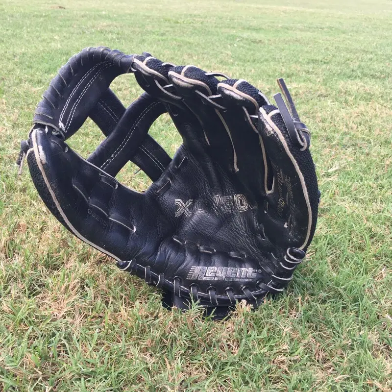 Regent XGZ 300 Hand Crafted Baseball Glove Fully Broken In Lightweight Mesh Top Grain Cowhide Game Ready Instantly for Beginner Youth Players