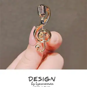 Metal Microphone Brooch Pin for Women, High-End Fashion Accessory, Creative Musical Note Design, Perfect for Sweater and Suit, Durable Unique