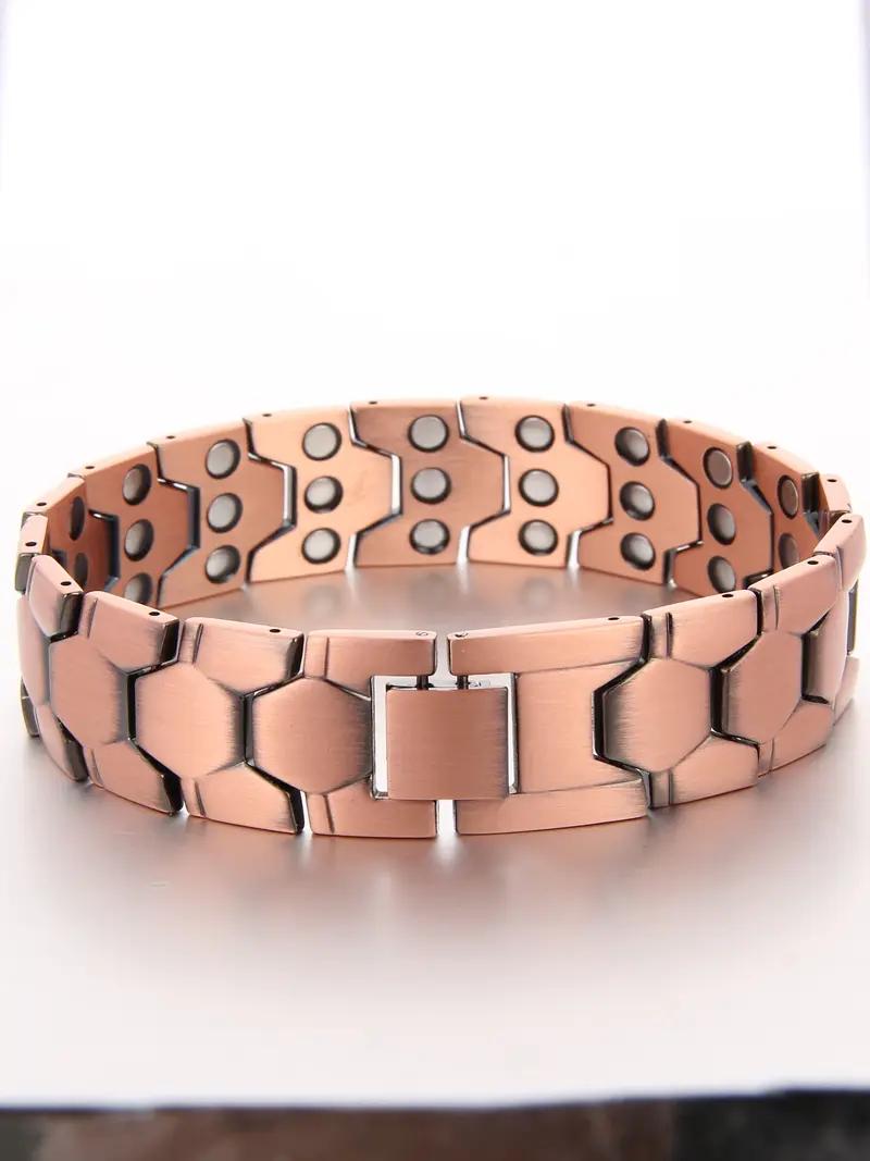 A red copper magnetic energy bracelet, equipped with magnets, has the functions of relieving fatigue, promoting blood circulation, and easing joint discomfort. It is suitable as a gift for Father's Day or for elders on their birthdays.