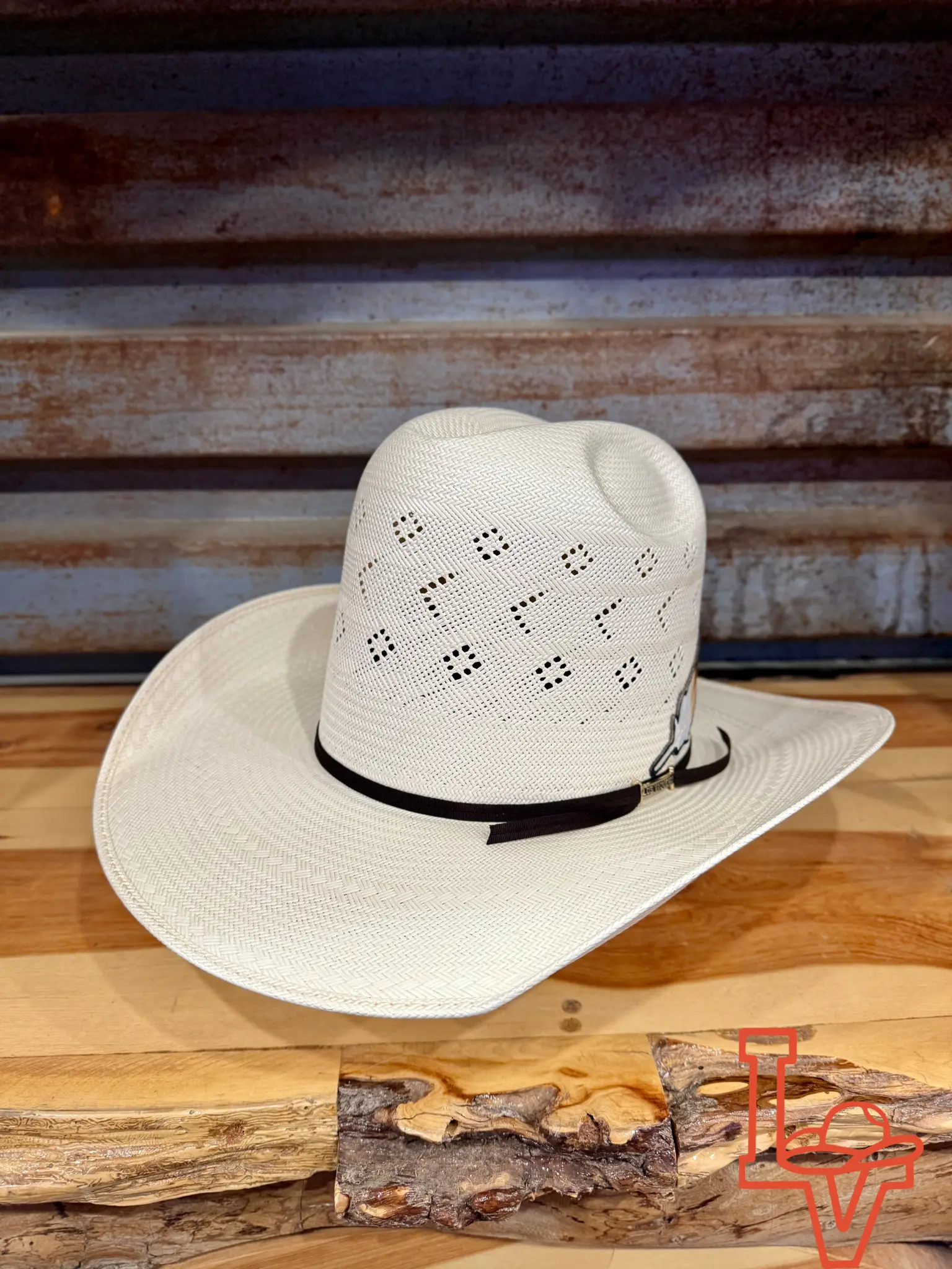 Los Vaqueros Straw Hat Open Tall Crown Boomerang White