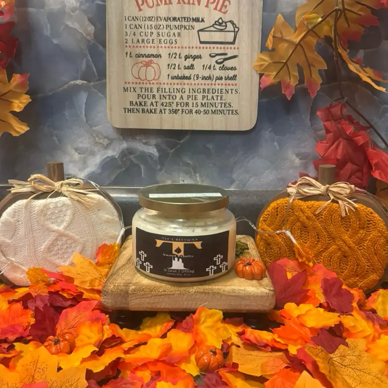 Tee's Beeswax Sweet Trinity Vanilla Buttercream 7.5oz 213g 100% Soy Wax Candle with Butter Coconut Vanilla Maple Notes