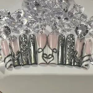 3D Chrome & White Frenchie Quality Press-on Nail Art set. Quality customized press on nails, High Gloss, Gel Polish, Long-lasting and easy to apply. Includes: 10 nails, application kit & instruction guide.
