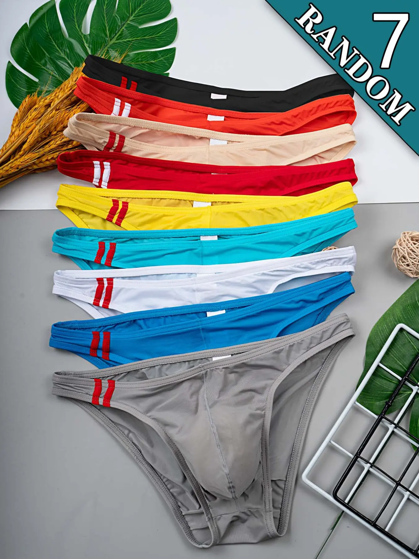 7-piece set, random assortment. Men's solid-color quick-drying trunks. Men's U-shaped close-fitting trunks. Men's multi-color high-elasticity breathable and comfortable trunks. Men's summer casual soft trunks. Casual Comfy Underwear