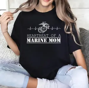 US Marine Mom Heartbeat T-Shirt – Proud USMC Mama Military Family Graphic Tee, Trending 4th of July Day Tee, Casual Outfit, Comfortable Menswear & Womenswear Top, Perfect Gift For Men and Women, Ju4