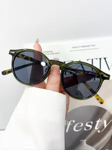 New Round Fashion Glasses for Men and Women, Simple Versatile Eyewear for Photography Commuting Party Decoration
