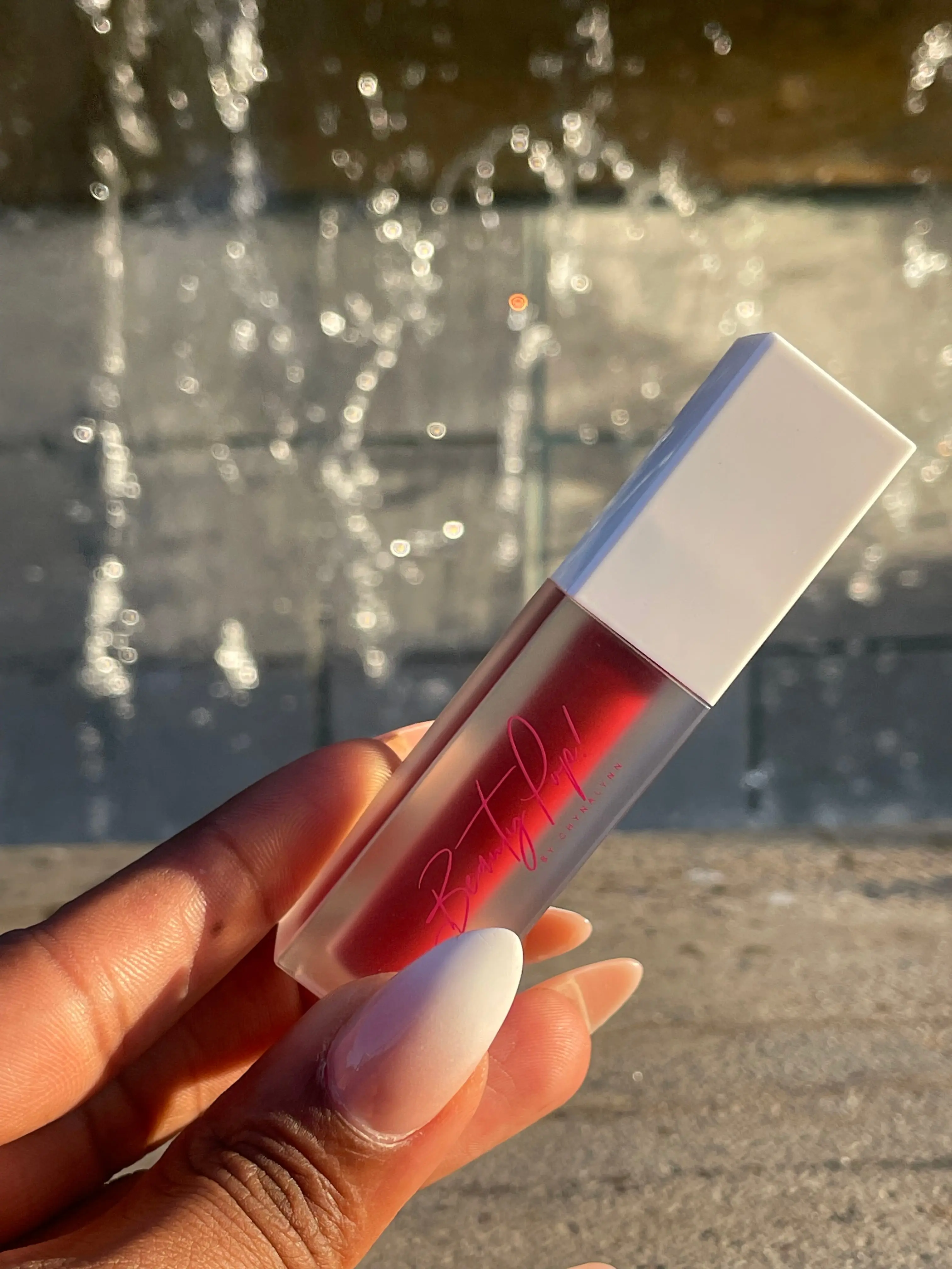 Milannn – Cherry Red Matte Lipstick (Classic Bold Red Lip Color)