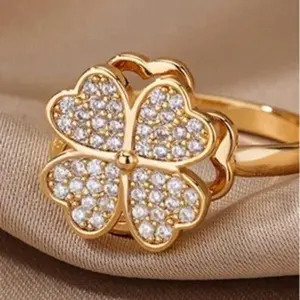 Fortuna Spin Clover Ring Celeste Clover Motion Ring