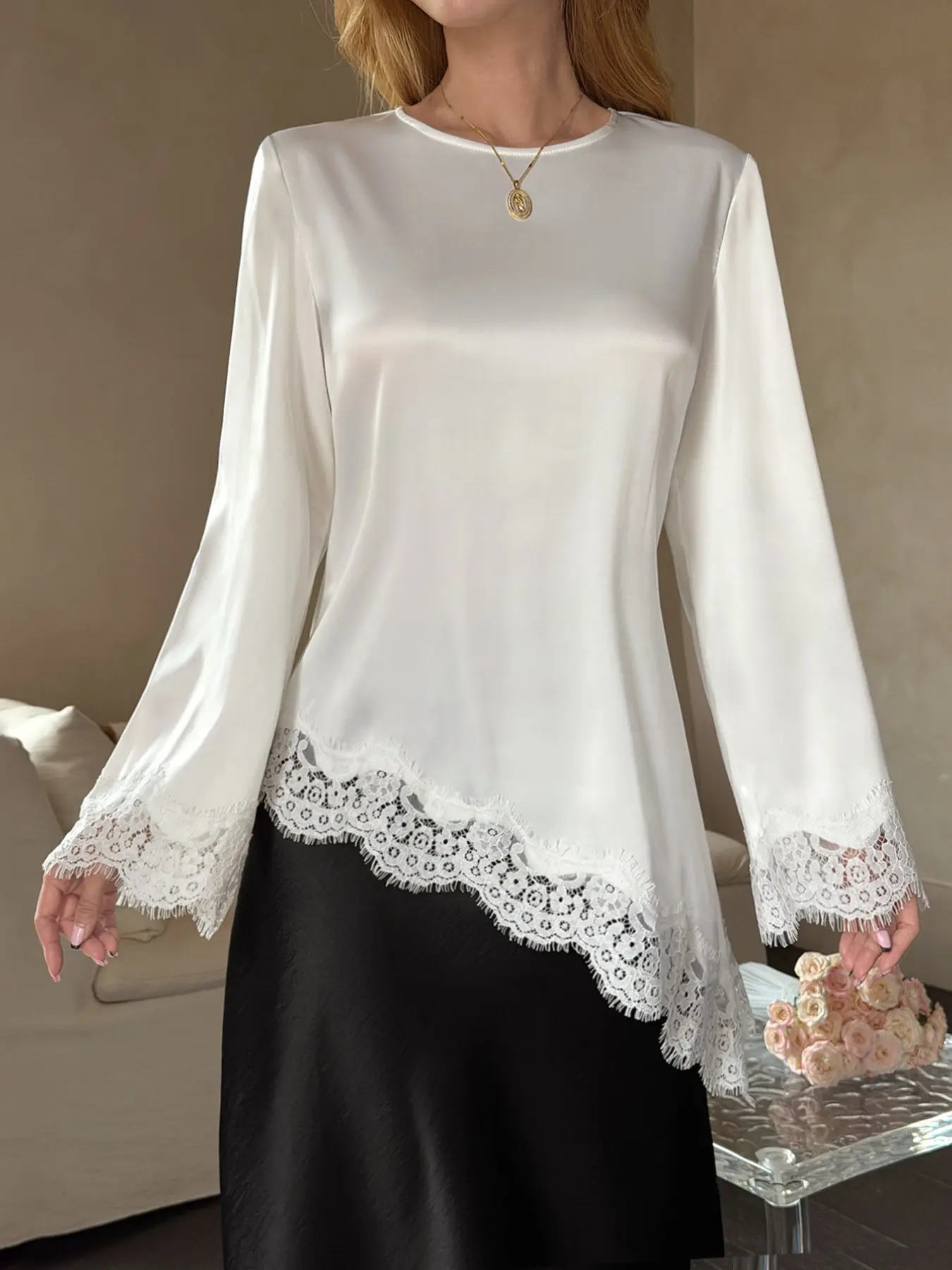 Women Muslim Long Sleeve Blouse Tunic Blouses Elegant Lace Patchwork Tunic Top Modest Loose Fit Islamic Shirt Dubai Kaftan Style Round Neck Flare Sleeve Top Ramadan Eid Prayer Clothing Casual Modest Fashion Blouse Tops White Elegant Top