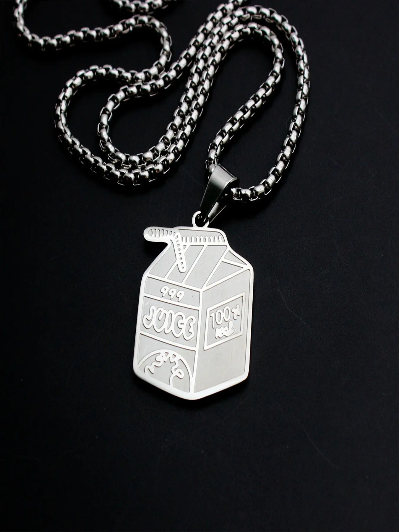 Hot Selling Cross-Border Stainless Steel Juice Box Pendant Necklace, Engraved Necklace, Hip Hop Streetwear Jewelry, Casual Trendy Jewelry, Unisex Fashion Accessory, Minimalist Chain Necklaces, Dimebag Necklace