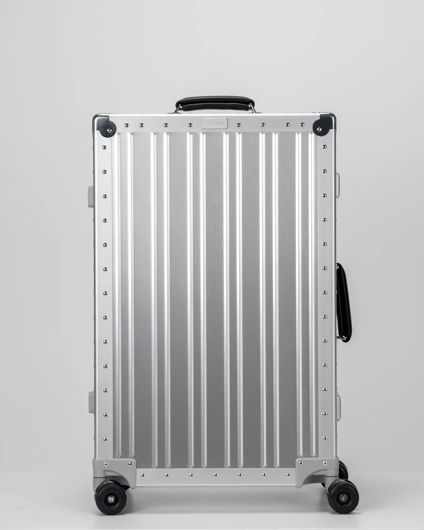 Lucent Aluminum Luggage Set, Lunar Silver