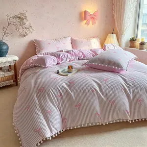 Cute vertical bow  duvet cover set (2/3 set including 1 duvet cover  + 1/2 pillowcase), with ball-shaped tassels design, dreamy and cozy bedding suitable for all seasons, available in 9 sizes, digital printing, suitable for bedrooms, guest rooms,