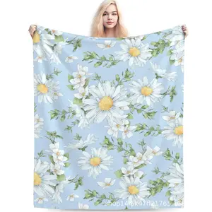 Daisy Print Flannel Blanket, Office Student Dormitory Floral Nap Cover, Soft and Cozy, Perfect for Relaxing and Sleeping