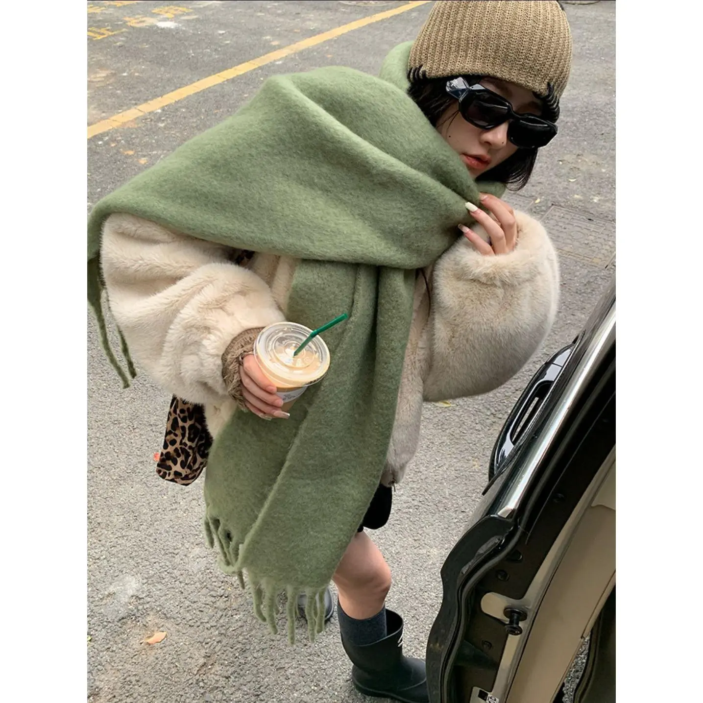 Solid color: mustard green