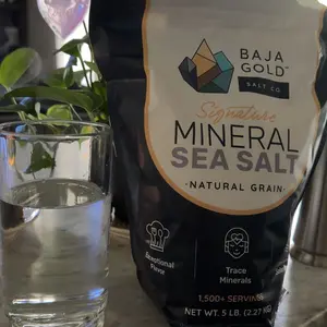 Baja Gold Signature Mineral Sea Salt - Natural Grain Crystals - The Only Authentic Baja Gold | Unrefined Baja Salt for Cooking and Seasoning | Low Sodium, Unrefined, Trace Mineral Rich, Kosher, Vegan | Ultra Flavorful